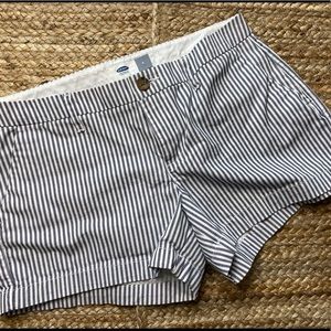Old Navy blue and white striped shorts NWOT